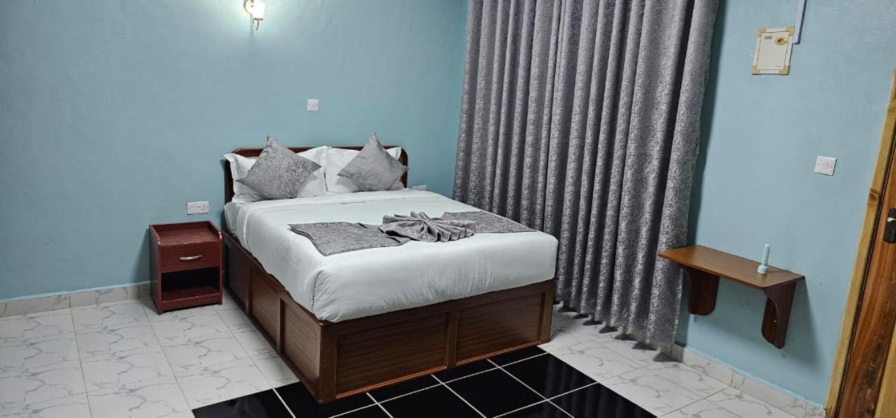 Juniper Park Resort Nyahururu Exteriör bild